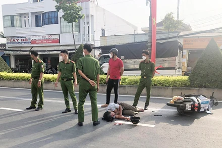 Một vụ tai nạn giao thông xảy ra tại thành phố Sóc Trăng do chủ phương tiện xử dụng rượu, bia trước khi lái xe.