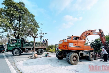 Lực lượng chức năng của quận Hải An thực hiện cưỡng chế, thu hồi khu đất hơn 9 nghìn m2 của Công ty Duy Hưng sáng 13/4.