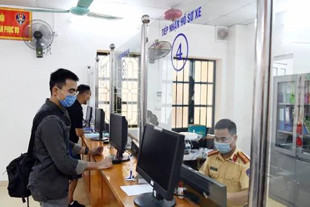 Cơ quan đăng ký xe có quyền thu hồi biển số trúng đấu giá khi biển số được sử dụng không đúng quy định của pháp luật.