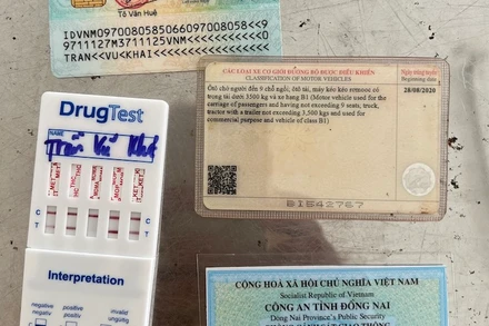 Kết quả xét nghiệm nhanh xác định lái xe dương tính với chất ma túy.