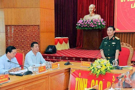Đại tướng Phan Văn Giang phát biểu ý kiến trong buổi làm việc với lãnh đạo tỉnh Cao Bằng.