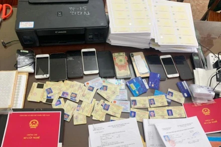 Tang vật vụ án.