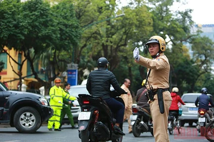 Cục Cảnh sát giao thông đề nghị người dân tuân thủ chặt chẽ các quy định về bảo đảm trật tự an toàn giao thông trong thời gian diễn ra SEA Games 31.