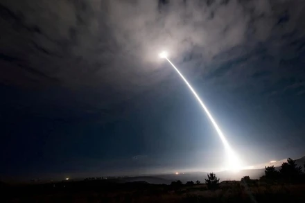 Mỹ thử nghiệm tên lửa đạn đạo xuyên lục địa Minuteman III năm 2017. (Nguồn: Reuters)