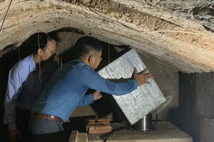 Hoạt động đo đạc tại một trạm quan sát động đất của Viện Vật lý địa cầu.