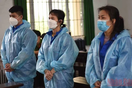 3 bị cáo tại tòa.