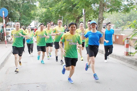 Giải chạy "Vì một niềm tin về hạnh phúc" gây quỹ để hỗ trợ cho các cặp vợ chồng gặp bệnh lý di truyền.