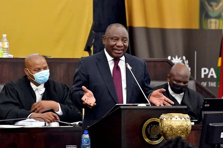 Tổng thống Nam Phi Ramaphosa phát biểu trước Quốc hội, ngày 17/3. (Ảnh: Reuters)