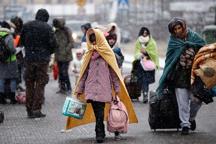 Người tị nạn Ukraine tại Przemysl, Ba Lan. (Ảnh: Reuters)