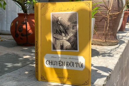 Cuốn "Chuyện đời tôi". (Ảnh: Omega Books)