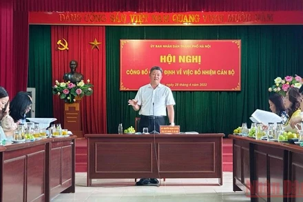 Quang cảnh cuộc họp.