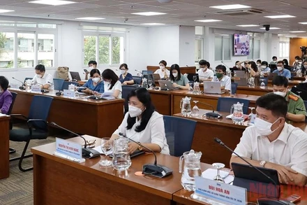 Toàn cảnh buổi họp báo.