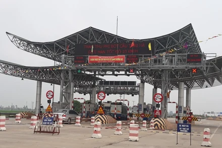 Giảm mức phí lưu thông qua cầu Thái Hà (tỉnh Thái Bình) trong 3 tháng để tháo gỡ khó khăn về tài chính cho nhà đầu tư.