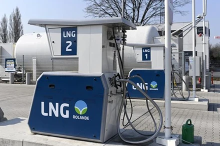 Một trạm khí đốt tự nhiên hóa lỏng tại Dortmund (Đức). (Ảnh: AFP/TTXVN)