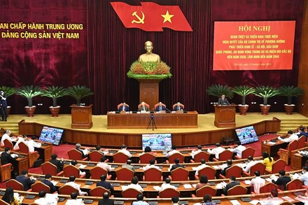 Quang cảnh hội nghị toàn quốc quán triệt và triển khai thực hiện Nghị quyết số 11-NQ/TW ngày 10/2/2022. (Ảnh: ĐĂNG KHOA)