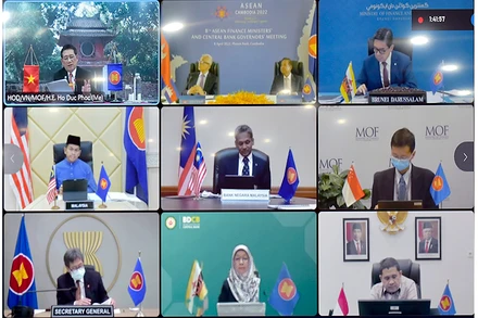 Các đại biểu tham dự hội nghị.