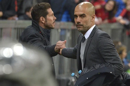 Diego Simeone và Pep Guardiola trong cuộc chạm trán cách đây 6 năm. (Ảnh: Infobae)