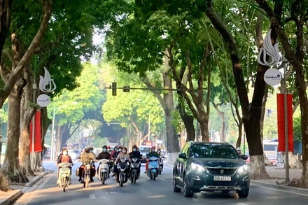 Khu vực Hà Nội sáng sớm có sương mù nhẹ, ngày nắng, sáng sớm và đêm trời lạnh. (Ảnh minh họa)