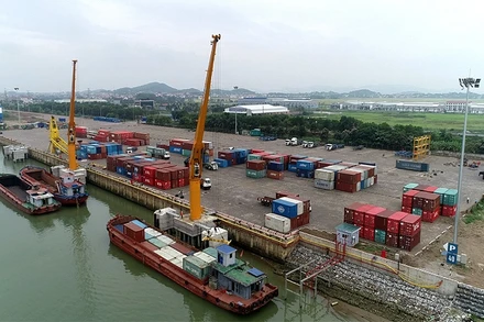 Bắc Ninh là một trong những địa phương dẫn đầu cả nước về giá trị sản xuất công nghiệp, do vậy lượng hàng hóa luân chuyển, lưu kho bãi trong quá trình làm thủ tục xuất, nhập khẩu rất lớn. 