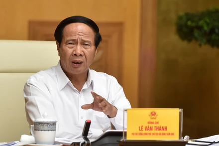 Phó Thủ tướng Lê Văn Thành chủ trì cuộc họp. (Ảnh: ĐỨC TUÂN)