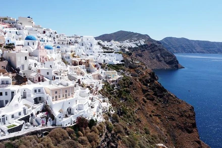 Hòn đảo Santorini nổi tiếng của Hy Lạp (Ảnh: REUTERS)