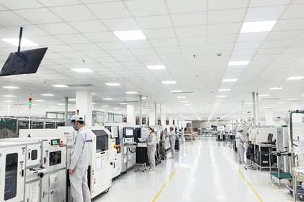 Dây chuyền sản xuất thiết bị chiếu sáng của Tập đoàn Phenikaa.