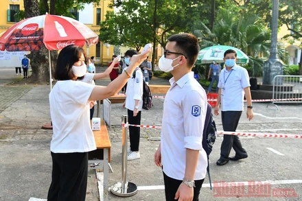 Thí sinh dự thi kỳ thi tốt nghiệp THPT 2021. (Ảnh minh họa: THỦY NGUYÊN)