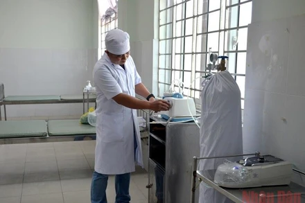 Các dụng cụ, thiết bị, vật tư y tế được Bệnh viện Y học cổ truyền - Phục hồi chức năng tỉnh Bình Thuận trang bị để phục vụ công tác phòng, chống dịch.