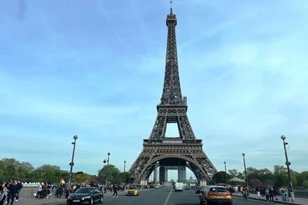 Dịch bệnh giảm mạnh, ngành du lịch và dịch vụ ở Pháp bắt đầu hồi phục nhanh.