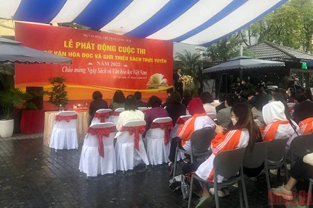 Vụ trưởng Vụ Thư viện Phạm Quốc Hùng phát biểu tại lễ phát động.