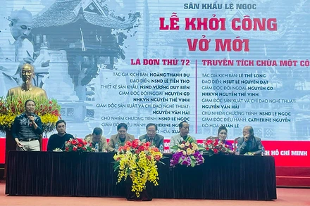 Ê-kíp sáng tạo chia sẻ về hai vở diễn.