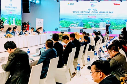 Hội thảo "Du lịch Hải Phòng - cơ hội vàng bứt phá" tại Cát Bà (Hải Phòng).