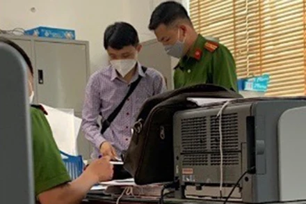 Cơ quan điều tra khám xét nơi làm việc của bà Trần Thị Vân.