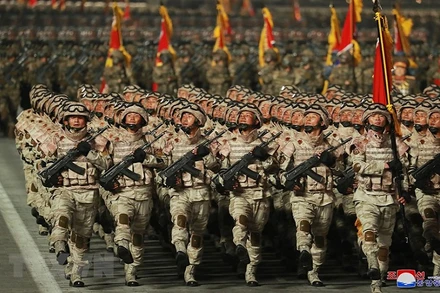 Lễ duyệt binh quy mô lớn tại Quảng trường Kim Nhật Thành ở trung tâm Bình Nhưỡng.