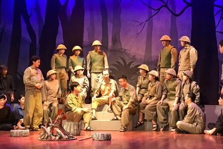 Vở "Đoàn kết là sức mạnh".