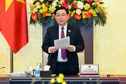 Chủ tịch Quốc hội Vương Đình Huệ phát biểu bế mạc phiên họp thứ 10 của Ủy ban Thường vụ Quốc hội. (Ảnh: DUY LINH)