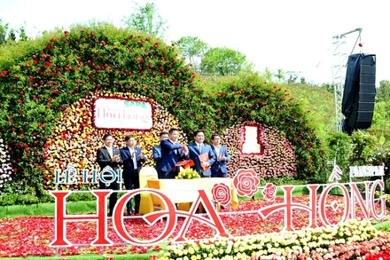 Ký kết hợp tác công- tư trong phục hồi du lịch ở Sa Pa, thích ứng điều kiện an toàn mới. 