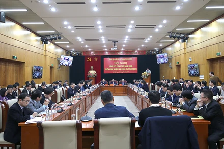 Toàn cảnh hội nghị.