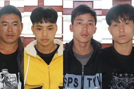 Bốn đối tượng trong đường dây mua bán ma túy.