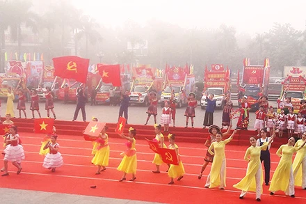 Một tiết mục công diễn tại Liên hoan thông tin cổ động.