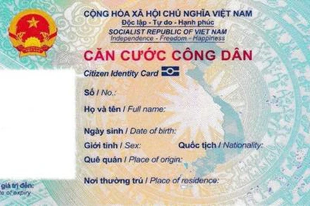Mặt trước của Căn cước công dân có gắn chíp điện tử được thể hiện bằng hai ngôn ngữ Việt và Anh.