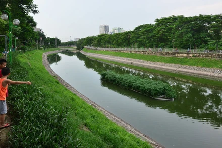 Đề xuất phương án dẫn nước sông Hồng vào sông Tô Lịch