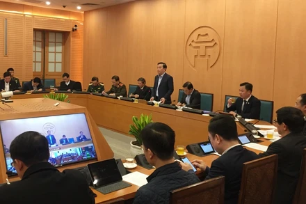 Đồng chí Chử Xuân Dũng đề nghị các địa phương, sở ngành thực hiện nghiêm các chỉ đạo của Trung ương và Hà Nội trong phòng, chống dịch bệnh.