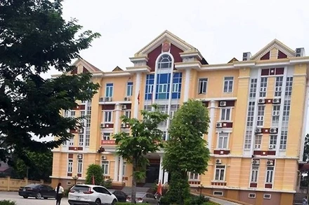 Đơn nguyên công sở UBND huyện Hậu Lộc.