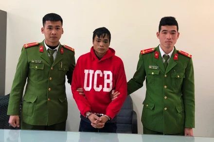 Đối tượng Hù Văn Sinh tại cơ quan Cảnh sát điều tra.