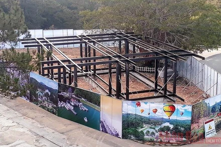 Công trình không phép bị đình chỉ thi công tại KDL Thung lũng Tình yêu.
