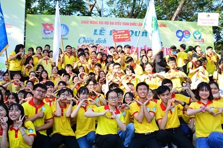 Các bạn sinh viên ra quân chiến dịch Xuân Tình nguyện 2021. (Ảnh: HK)