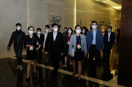 Bộ trưởng Y tế Nguyễn Thanh Long đã trực tiếp đi kiểm tra công tác y tế phục vụ Đại hội Đại biểu toàn quốc của Đảng lần thứ XIII.