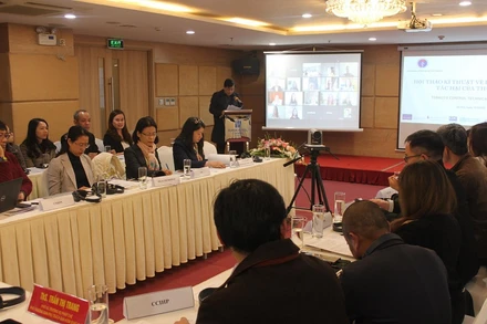 PGS, TS Lương Ngọc Khuê phát biểu tại hội thảo.