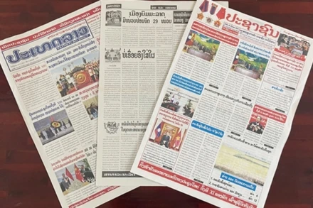 Báo chí Lào trong ngày 25 và 26-1 đưa nhiều tin bài về Đại hội lần thứ XIII của Đảng Cộng sản Việt Nam.